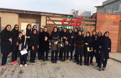 برگزاری بازدیدهای دانش آموزی از واحدهای فراوری آبزیان به منظور آشنایی با صنعت شیلات استان 
